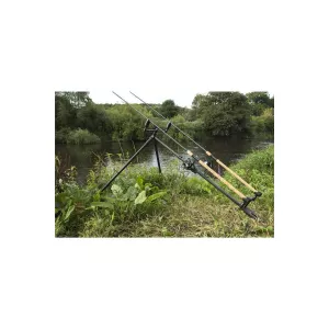  - **Korum River Tripod: Stabiler Rutenhalter für Flussangler** - **Korum Barbel River Tripod: Perfekte Ablage für Ruten und Rollen** - **Korum River Tripod im Einsatz: Robuster Rutenständer für jedes Terrain** - **Korum River Tripod mit Speed Fit System: